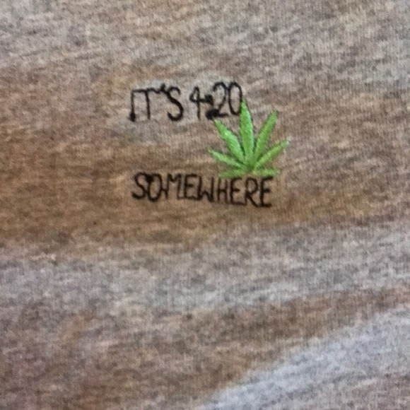 It’s 420 somewhere slightly cropped tee - Picture 1 of 2